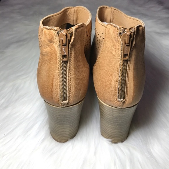 Made in Italy Buttery Soft Leather Distressed Boot - Picture 2 of 4