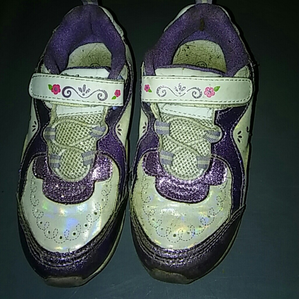 SOFIA THE FIRST LIGHT UP VELCRO TENNIS SHOES