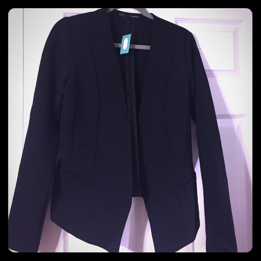 Cute black blazer