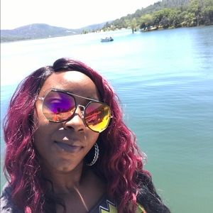 Meet your Posher, Phylicia