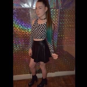 Meet your Posher, Madalyne