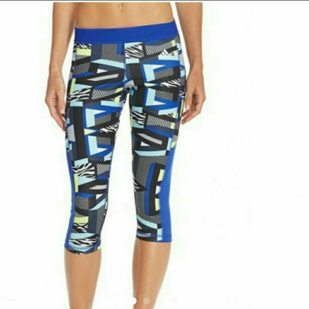 NWT ADIDAS TECHFIT CLIMALITE CAPRIS