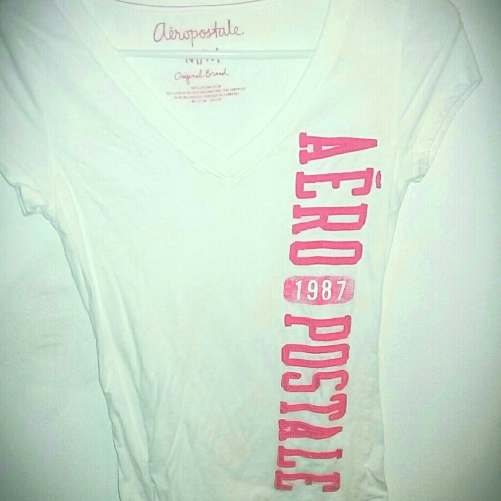 Aeropostal Vneck