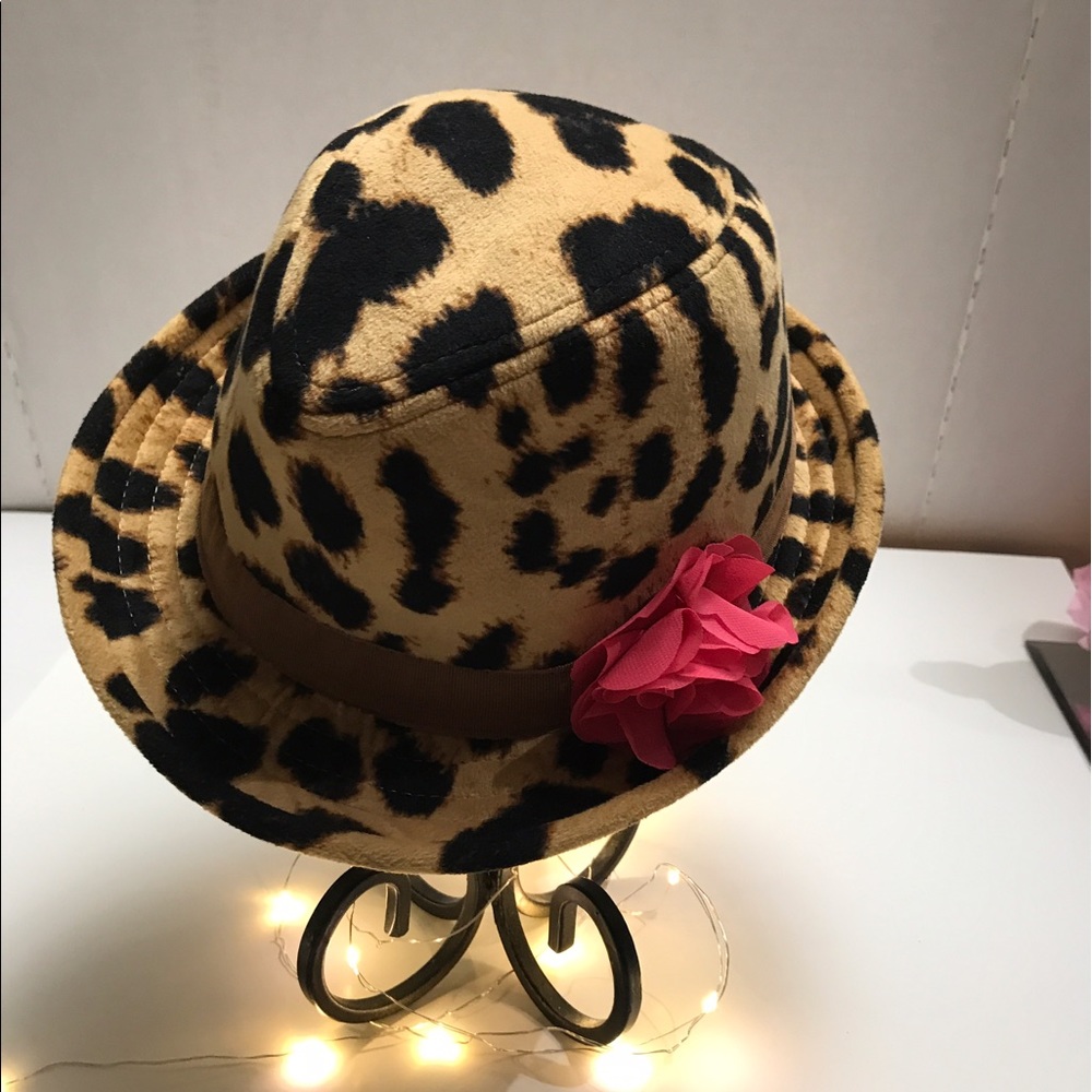 Baby gap leopard print hat!