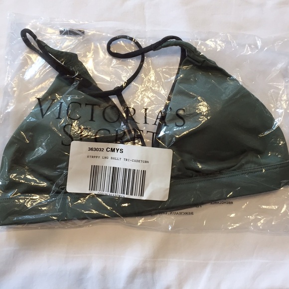 Victoria’s Secret Strappy Triangle Sports Bra - Picture 4 of 4