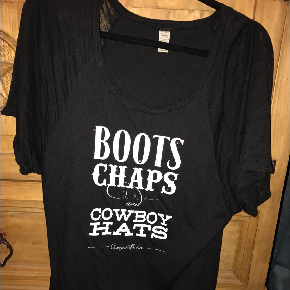 Graphic tee