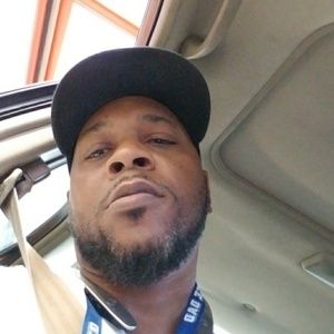 Meet your Posher, Derrick