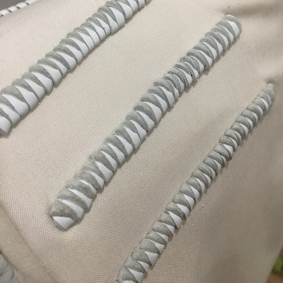 Cream fitted blazer - Picture 4 of 5