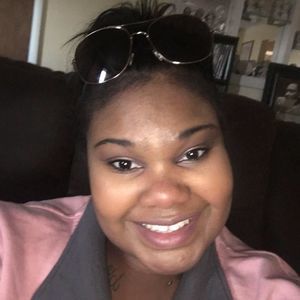 Meet your Posher, Lizzie