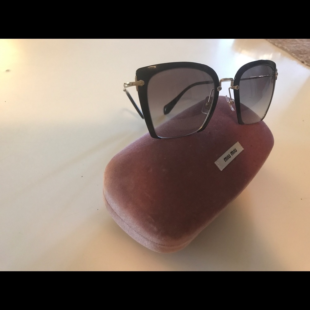 Very elegant. Used less than 10 times