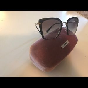 Very elegant. Used less than 10 times