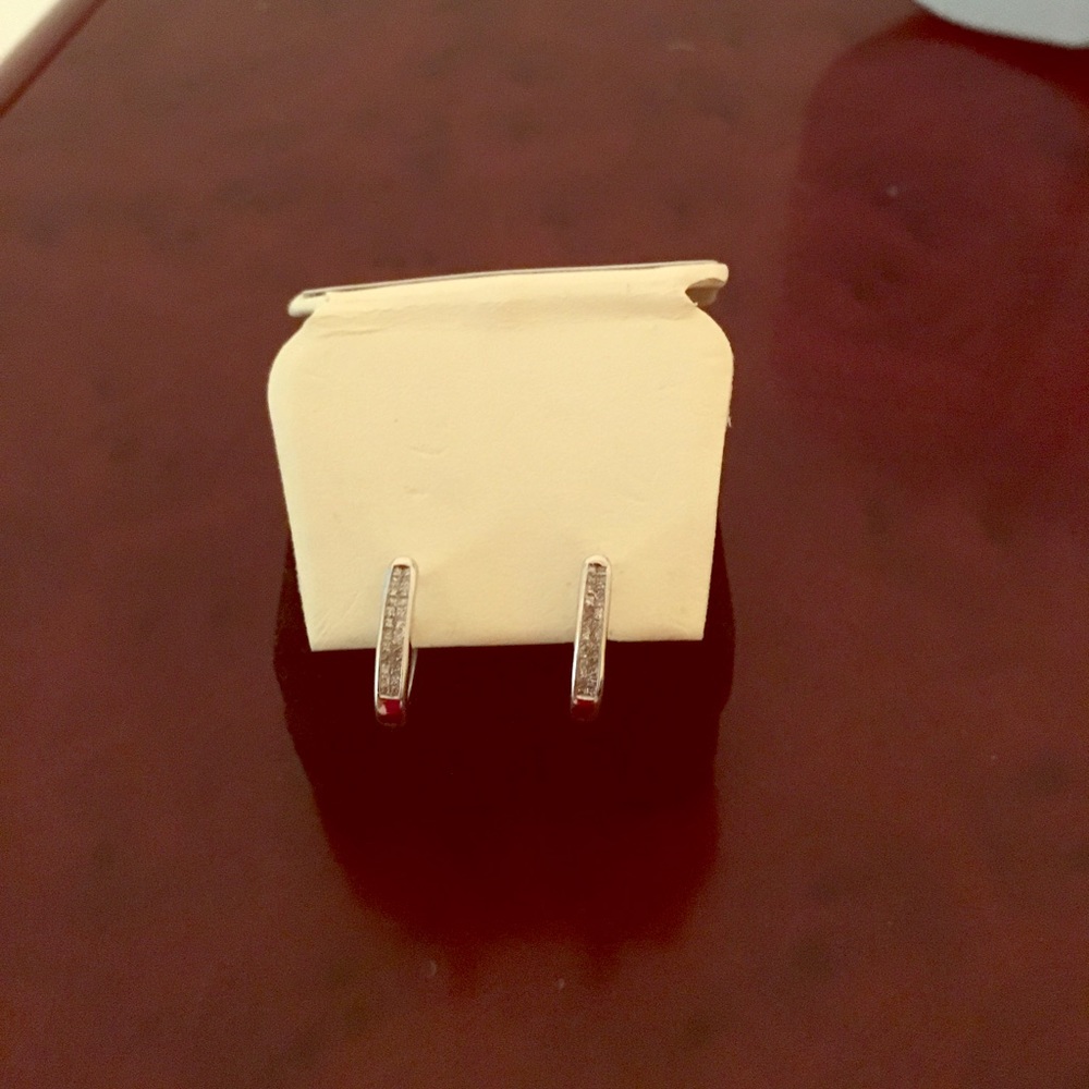 Diamond earrings 14k white gold 1 inch long