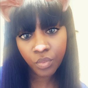 Meet your Posher, Carline