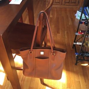 Like New Dooney and Bourne Tan Tote