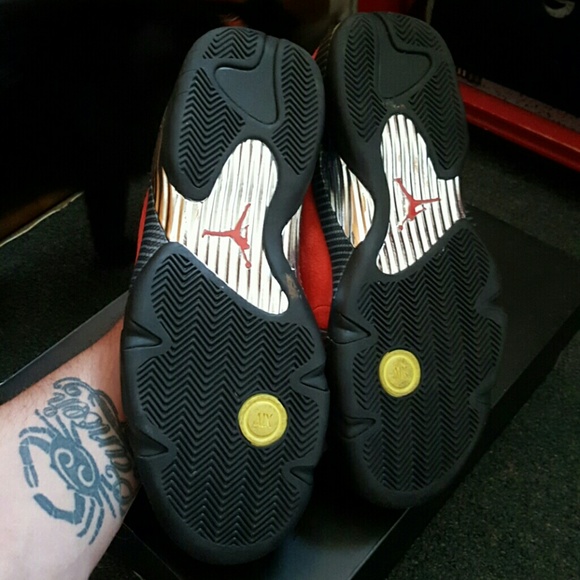 Jordan retro 14 ferrari main image 5