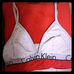 CK Soft cup triangle bra New!