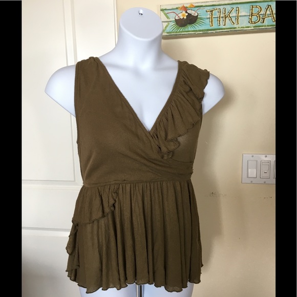 🆕 NWT Free People Float Away Ruffle Tank size Small Khaki Green - Picture 6 of 7