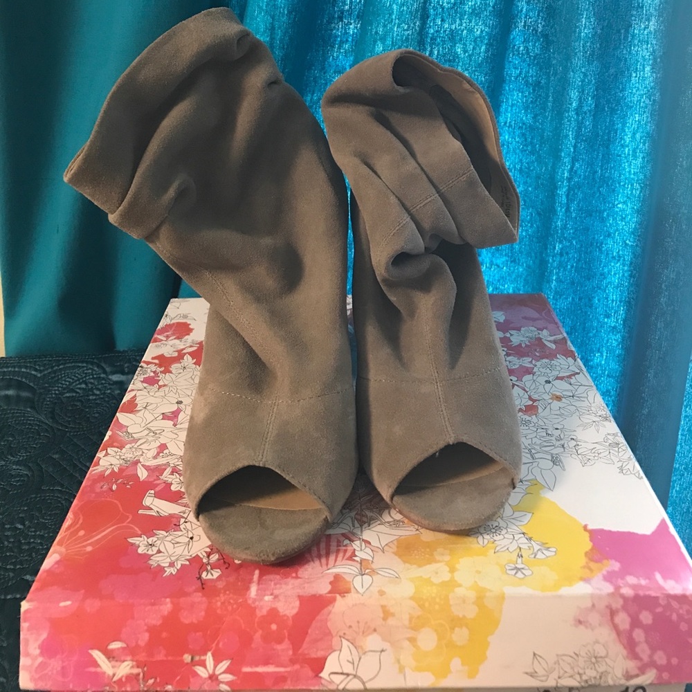 Barely worn Grey suede peep toe booties size 10.