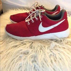 Roshe One Sneakers