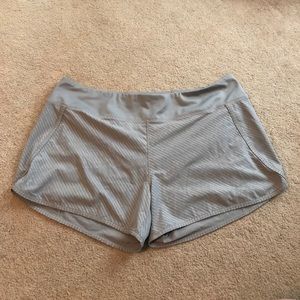 Women's Under Armour Heat Gear semi-fitted Shorts