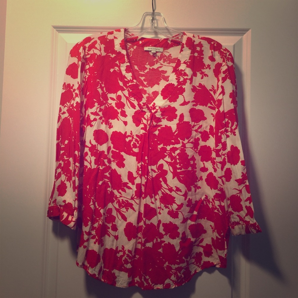Red and White Floral print blouse, size M
