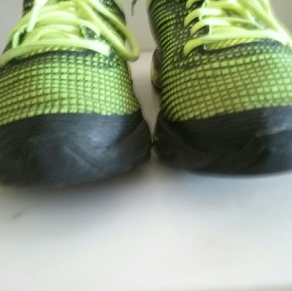 Reebok Boys Size 4 - Picture 5 of 6