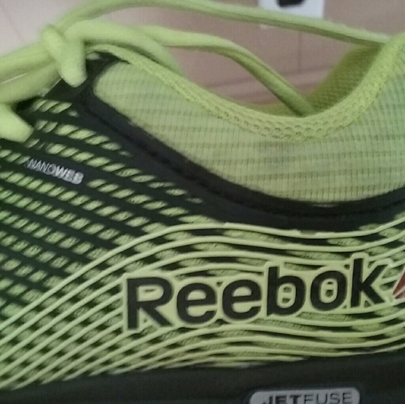 Reebok Boys Size 4 - Picture 6 of 6