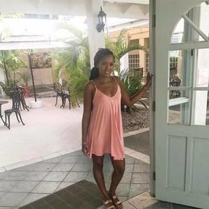 Meet your Posher, Alicia