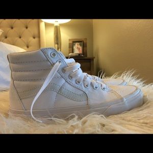 *BRAND NEW* white high top Vans