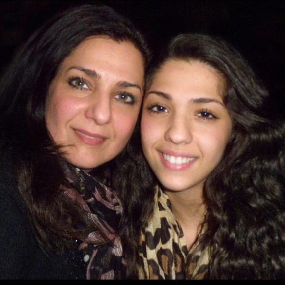 Meet your Posher, Niti - Picture 2 of 6