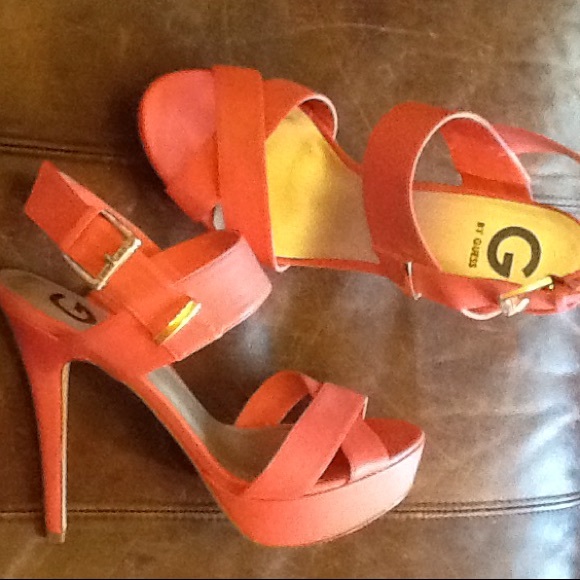 Sz10 M coral color 6 inch,1-1/2 platform BY GUESS - Picture 7 of 8