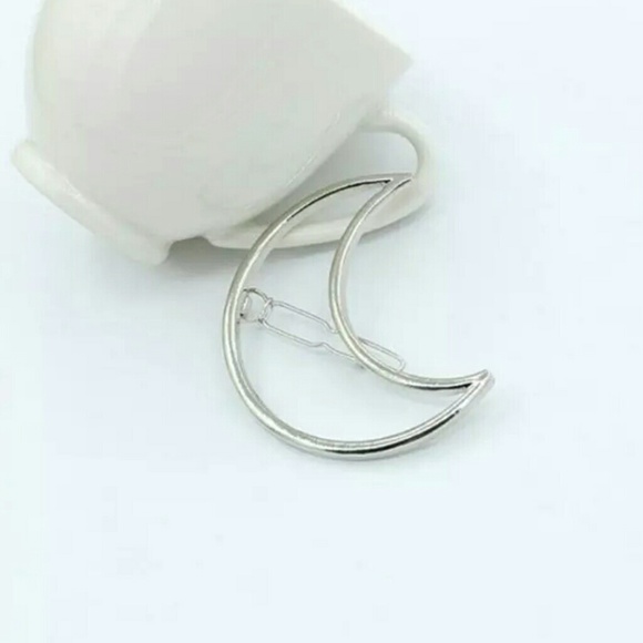 Last one! Moon Hair Clip (Gold) - Picture 3 of 3