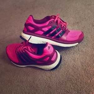 Women's Adidas TechFit Sneakers. Size 8.5.