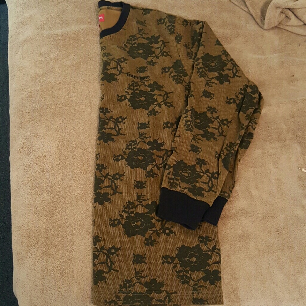 Supreme long sleeve