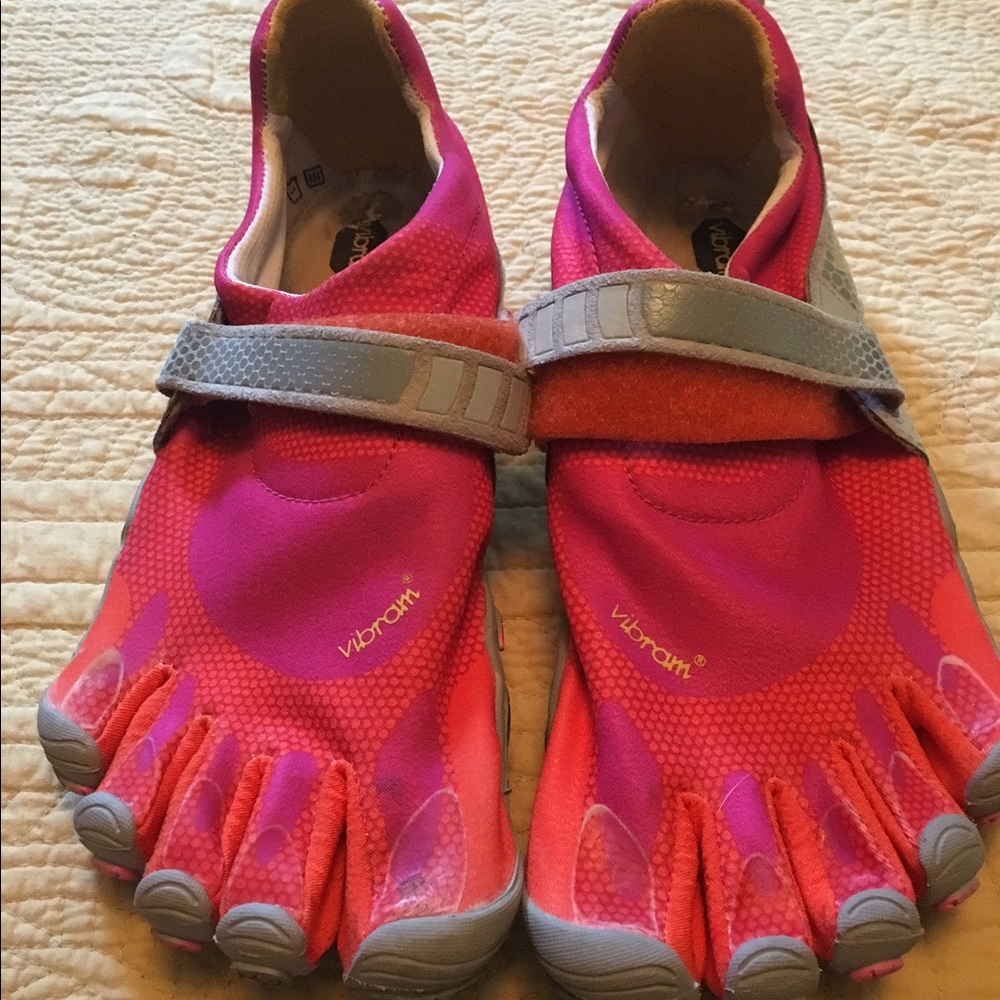 Vibram Five Fingers Athletic Shoe Size 40Eu 9US