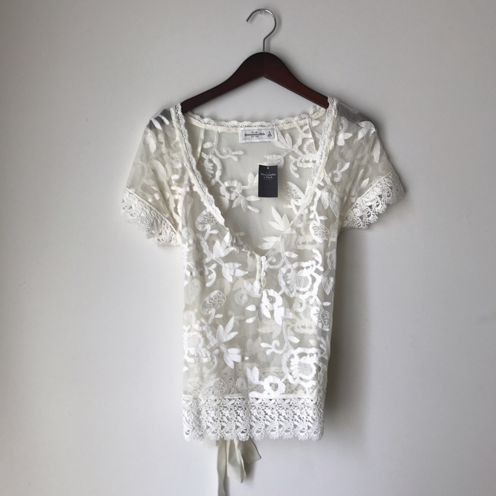 abercrombie and fitch ivory boho lace top