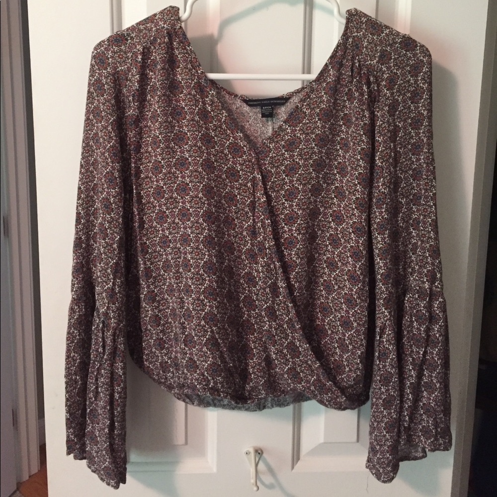 American Eagle bell sleeve crop top