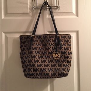 Michael Kors purse