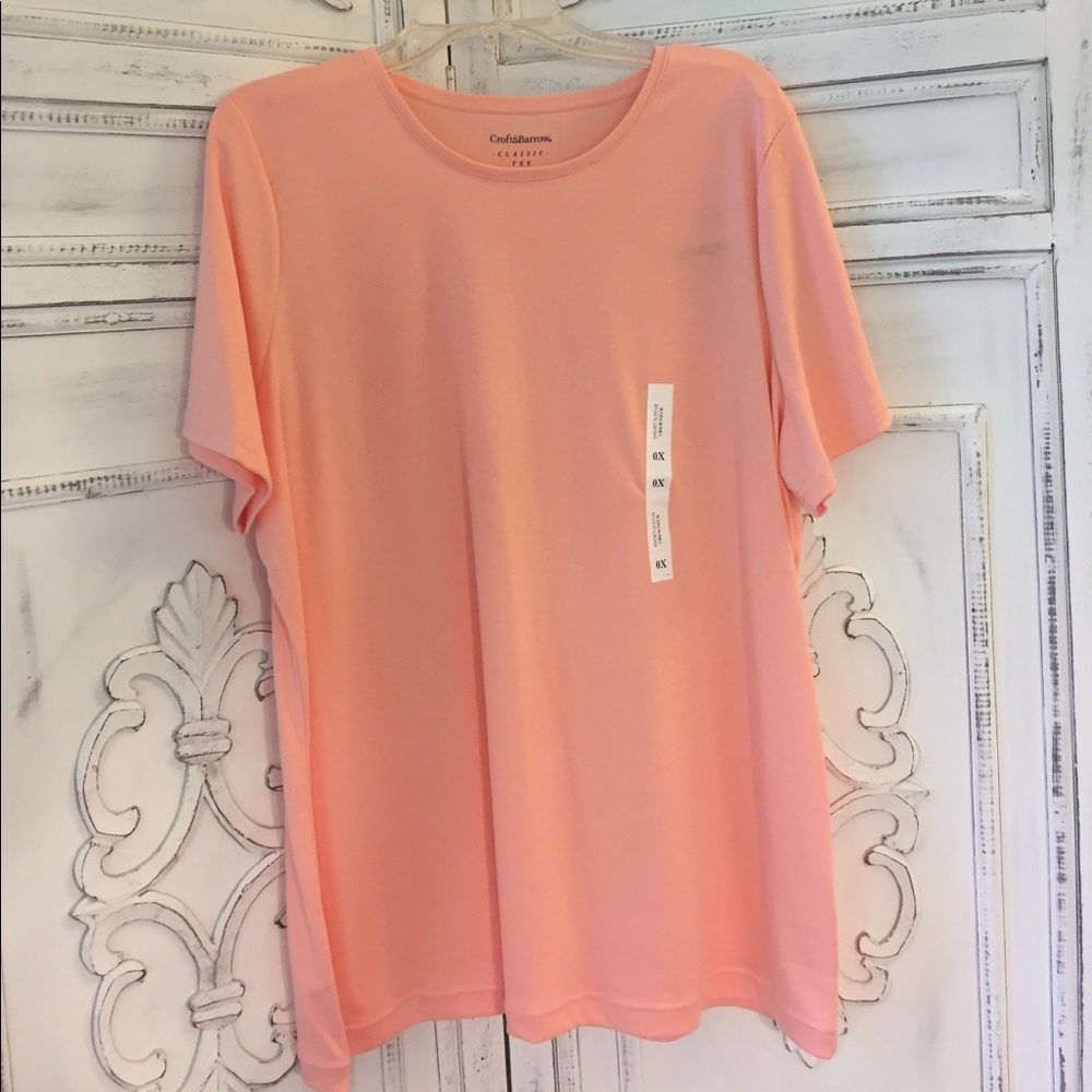 NWT Peach Short Sleeve Top