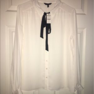 White Express Portofino with neck tie