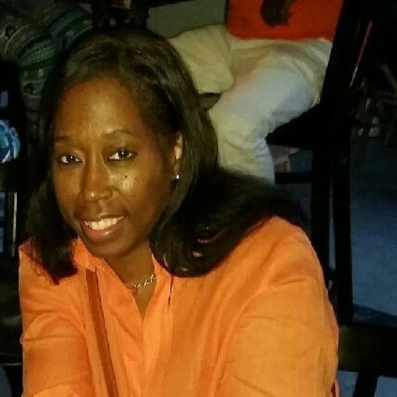 Meet your Posher, Delicia - Picture 1 of 1