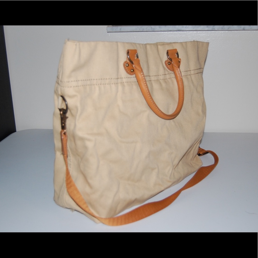 GAP tote