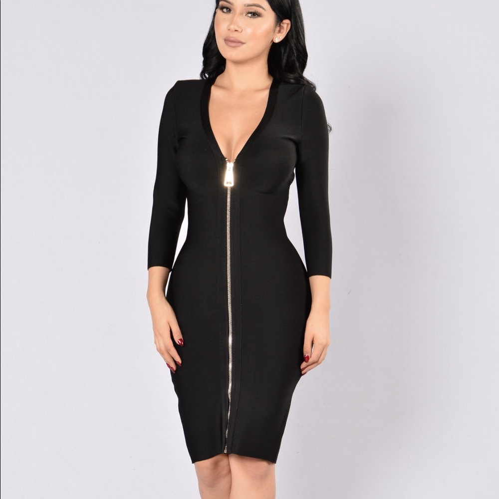 Black bodycon dress