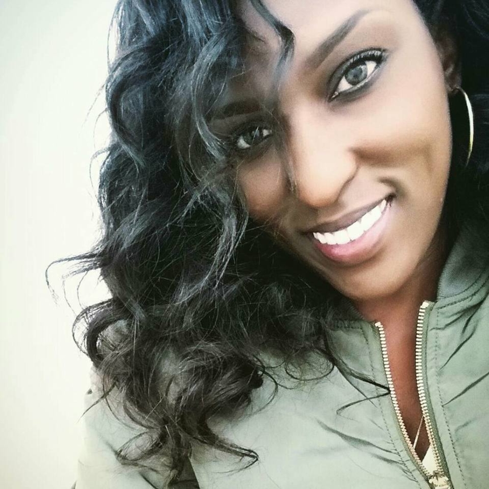 Meet your Posher, Ayesha