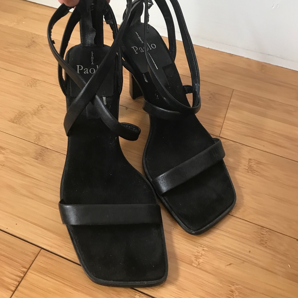 Linea Paolo Black Leather Sandals
