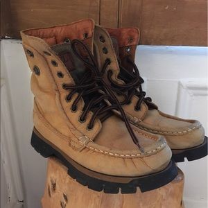 Vintage Travel Fox Boots, 6.5