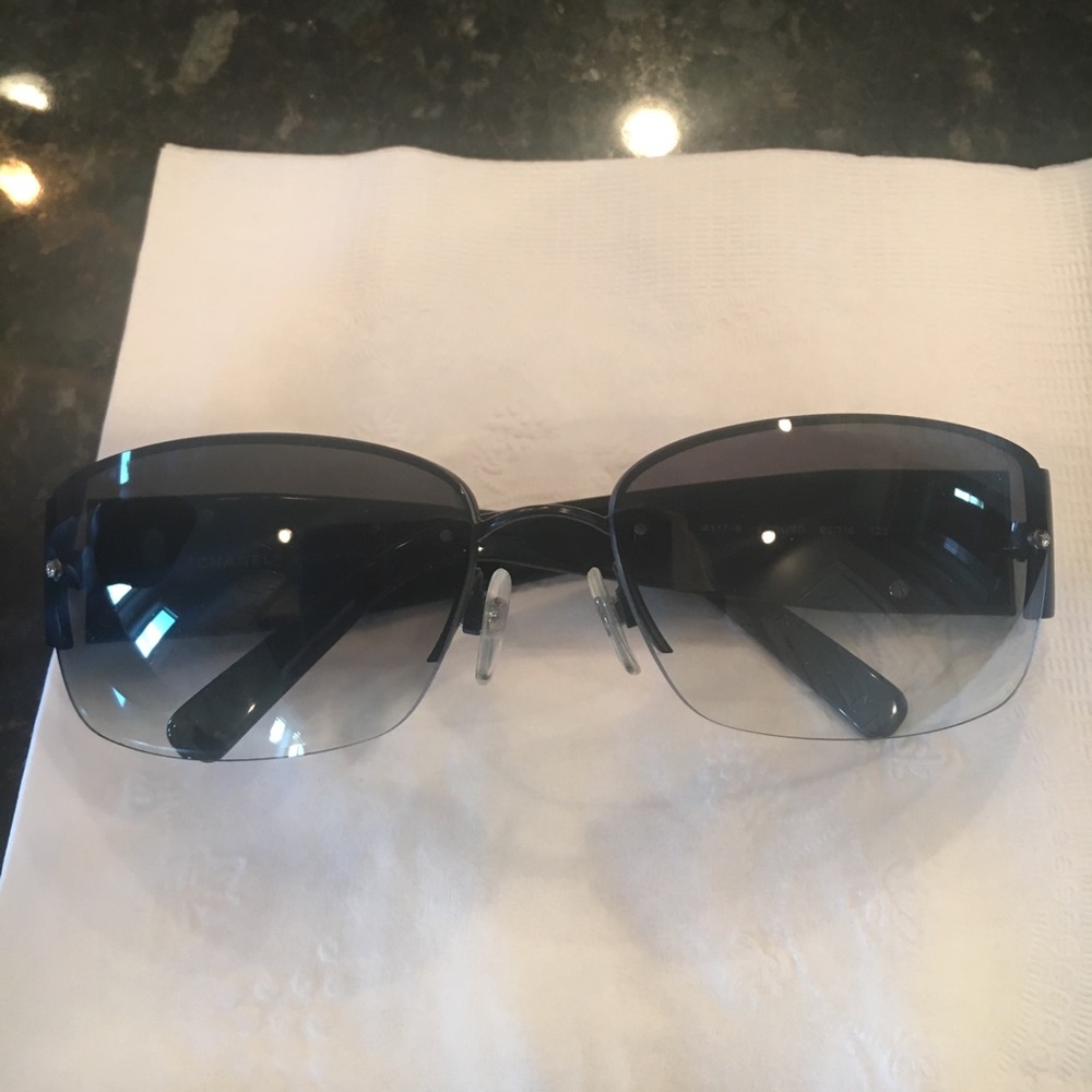 CHANEL Sunglasses