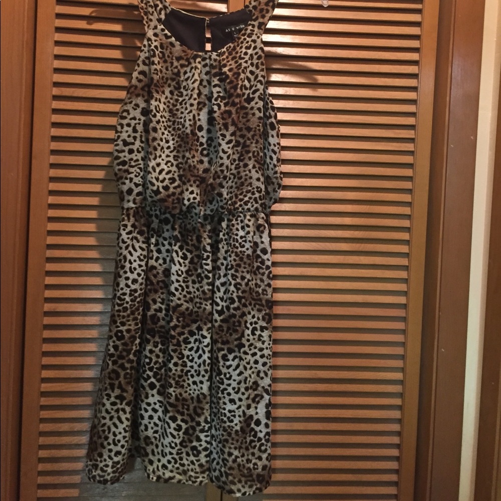 Adorable leopard dress! Light and comfortable! SzL