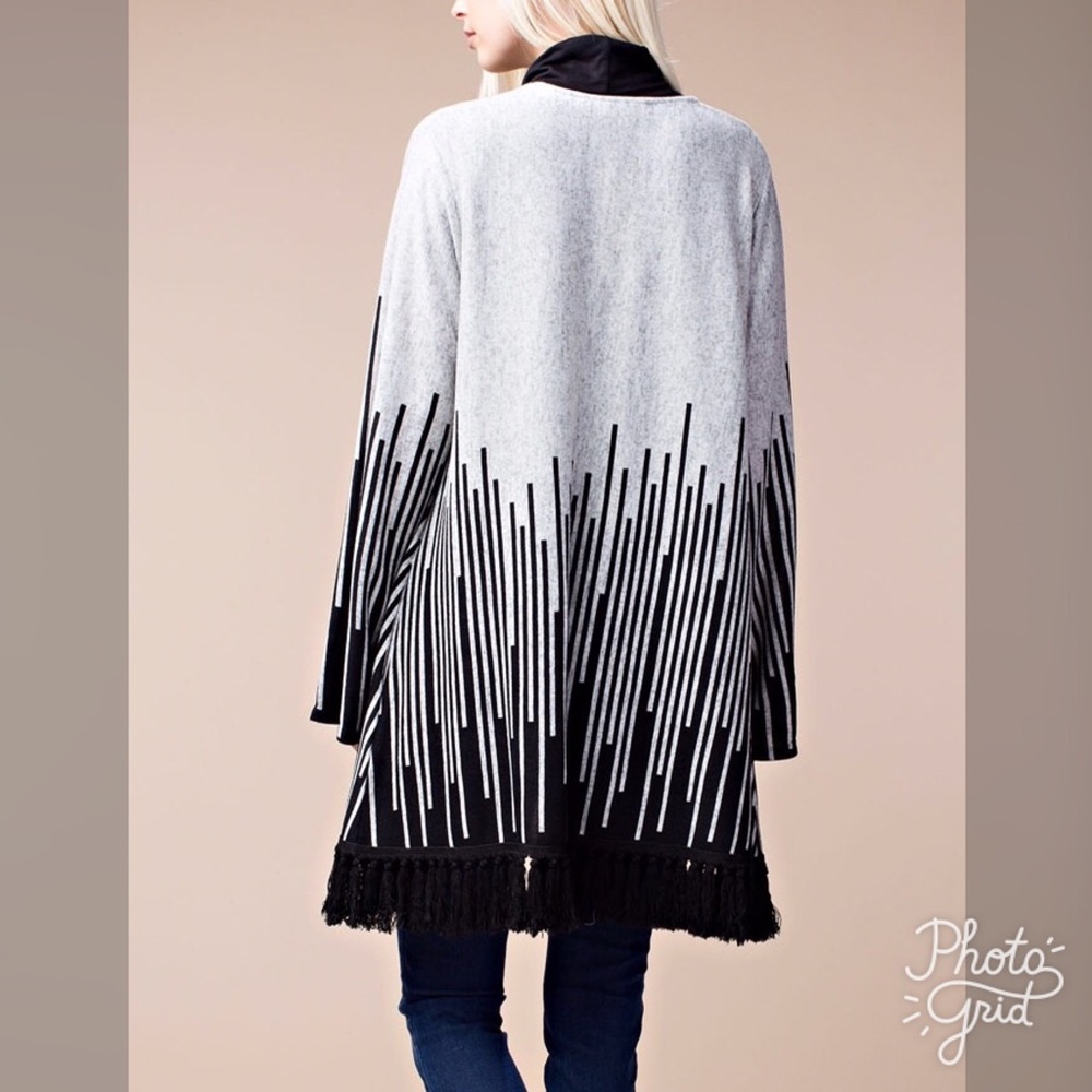 Gorgeous Gray/Black Cardigan - Picture 4 of 5