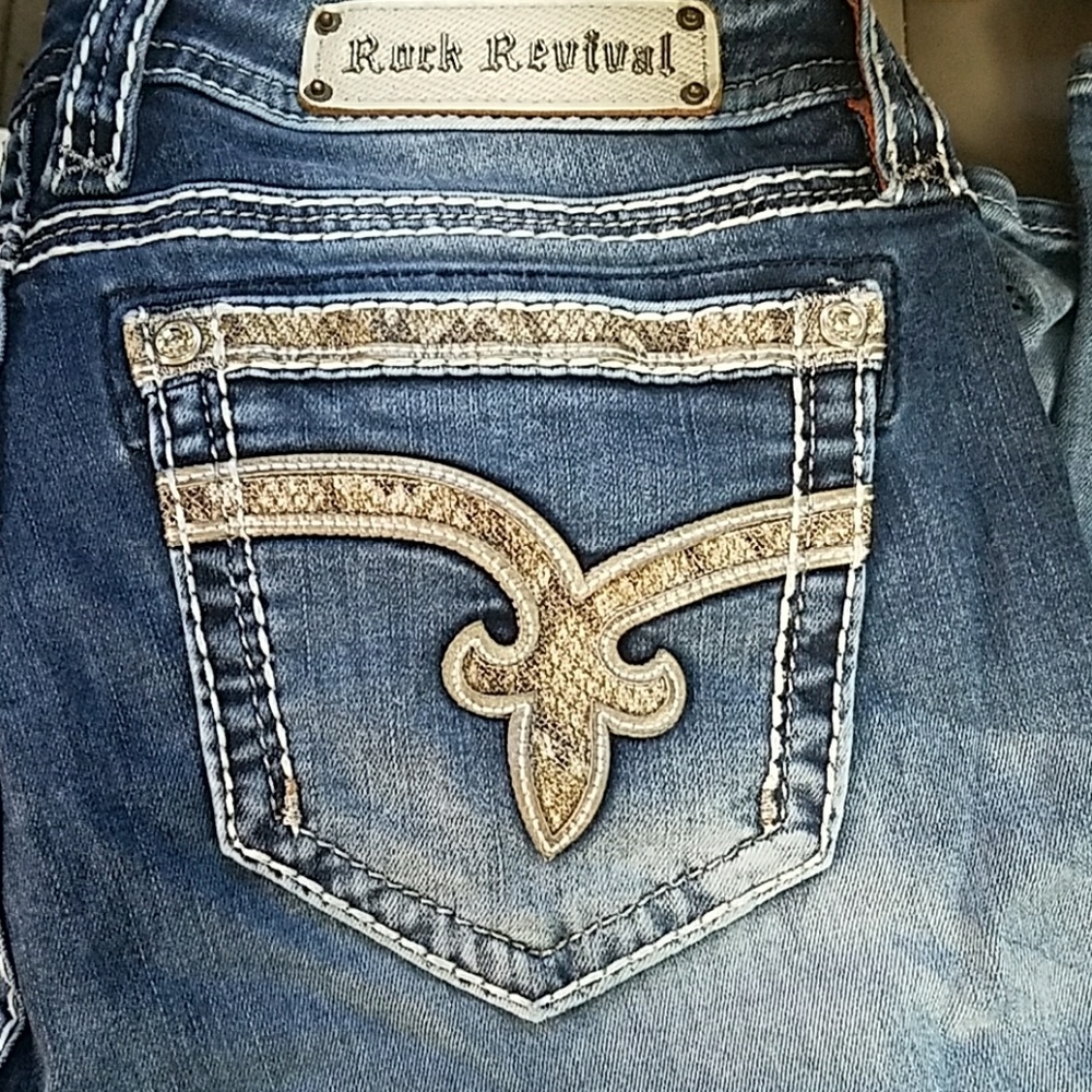 Rock revival jeans size 32.